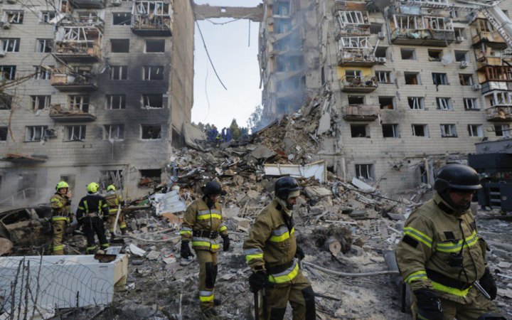 МВС: особи п’ятьох загиблих у Солом'янському районі Києва ідентифікувати поки не вдалося