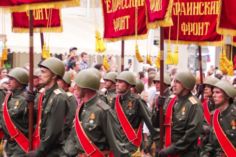 Россия планирует провести 9 мая парад в трех городах Крыма