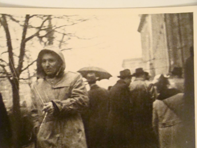 Невдала спроба КГБ сфотографувати Василя Кука на виборчій дільниці, 1960-ті рр.