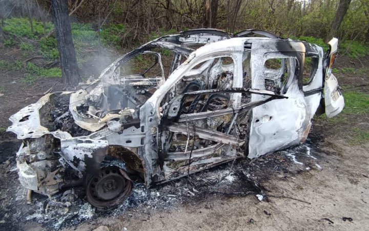 Російські окупанти атакували Слов'янськ дронами: є поранений, знищені авто