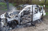 Російські окупанти атакували Слов'янськ дронами: є поранений, знищені авто