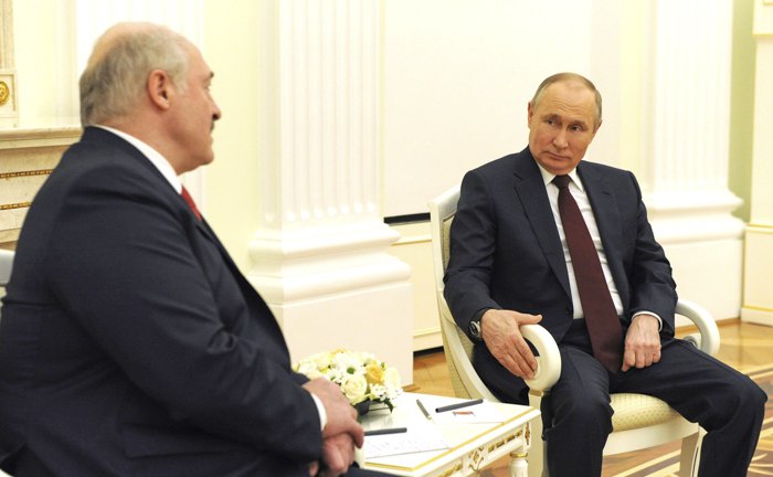 Володимир Путін під час зустрічі з Олександром Лукашенком 22 квітня 2021 р.