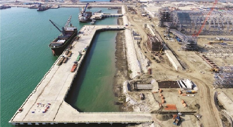 Будівництво у Порту Матарабарі у Бангладеші.