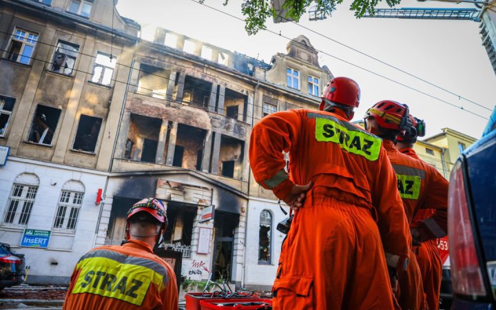 У Польщі внаслідок пожежі та вибуху в багатоповерхівці загинули два рятувальники