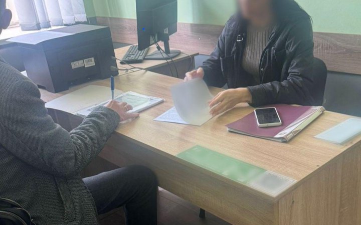 На Черкащині експрацівницю банку підозрюють у привласненні понад мільйона гривень виплат бабусі загиблого військового