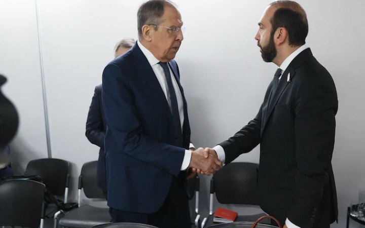 ​Голова МЗС Вірменії не поїде на засідання СНД на тлі погіршення відносин із Росією