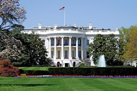 Неизвестный пытался проникнуть на территорию Белого дома в Вашингтоне