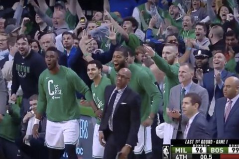"Бостон" и "Милуоки" устроили безумие в последние 15 секунд основного времени матча плей-офф НБА 