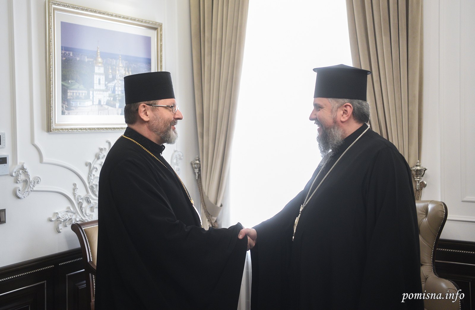 Блаженнійший Митрополит Київський і всієї України Епіфаній з главою і отцем Української греко-католицької церкви Блаженнійшим Святославом Шевчуком (у камилавках)