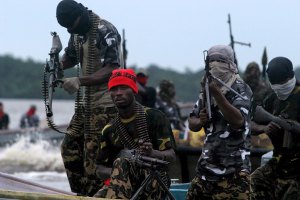 Нигерийские пираты похитили шестерых россиян и эстонца