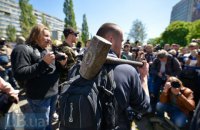 В Киеве сносят памятник чекистам