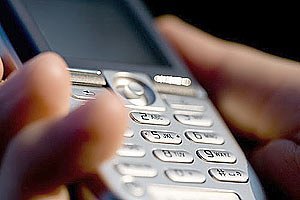 В Мариуполе из-за повреждения кабеля пропала мобильная связь