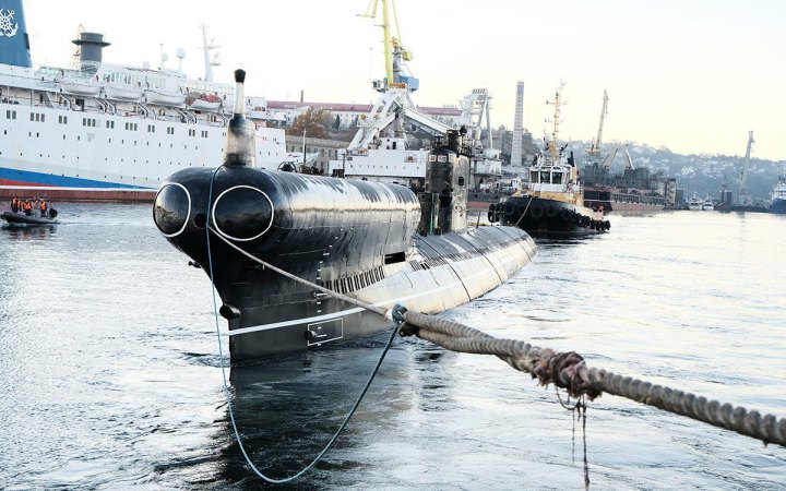 ​У Чорному й Середземному морях Росія утримує дев'ять носіїв ракет типу "Калібр"