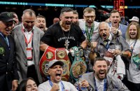 Найвеличніший в історії: як Усик став триразовим абсолютним чемпіоном світу з боксу