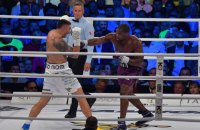 Усик завершив табір і вирушив до Лондона на бій проти Дюбуа