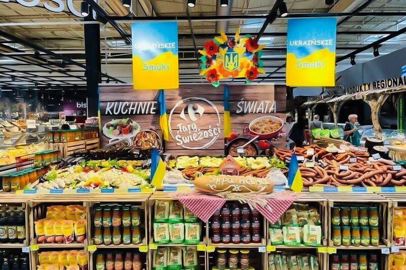 Українські продукти в польському Carrefour.