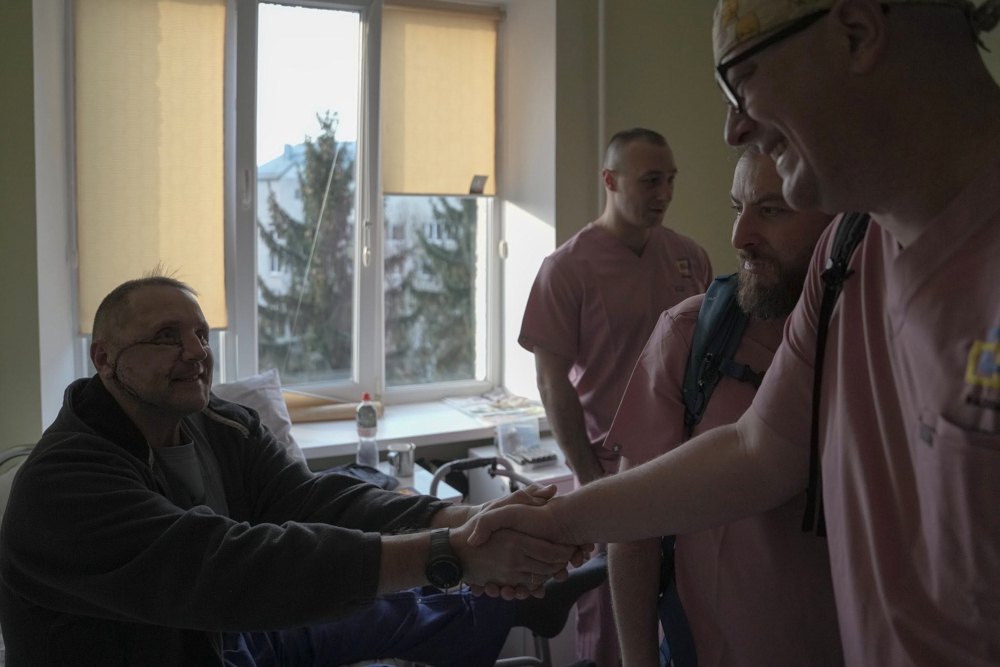 Під час місії американських пластичних хірургів обличчя Face to Face.