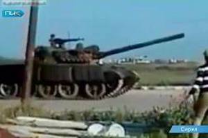 Турция проводит танковые учения возле сирийской границы