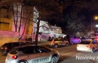 Невідомий хотів підпалити себе біля будівлі російського посольства у Празі