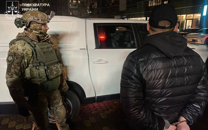 На Вінниччині затримали 3 осіб за підозрою у розбої та вимаганні “боргу” у родини підприємців