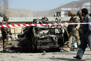 Террорист-смертник подорвал автомобиль возле базы НАТО в Кандагаре