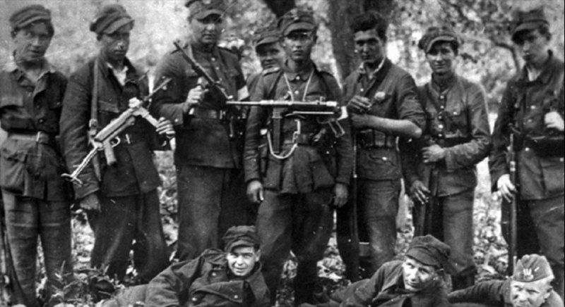 Група бійців Армії Крайовей, червень 1944 рік 