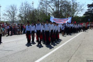 В Севастополе прошел парад "наследников победы" 