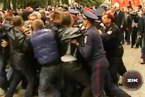 Тернопільському "свободівцю" зламали ніс