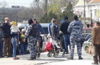 Україна порушила справу через масові затримання на сімферопольському ринку