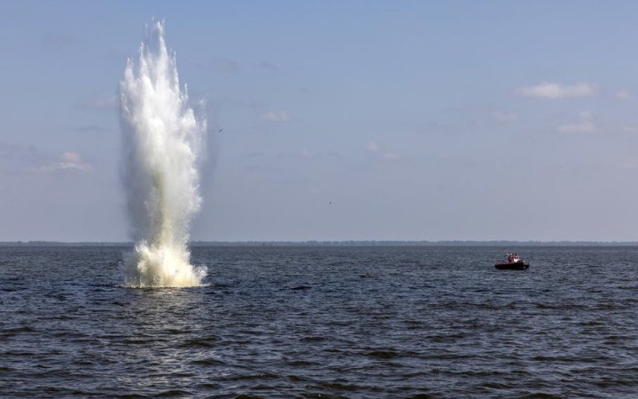 У Румунії біля узбережжя Чорного моря знешкодили дрейфуючу міну, - Reuters