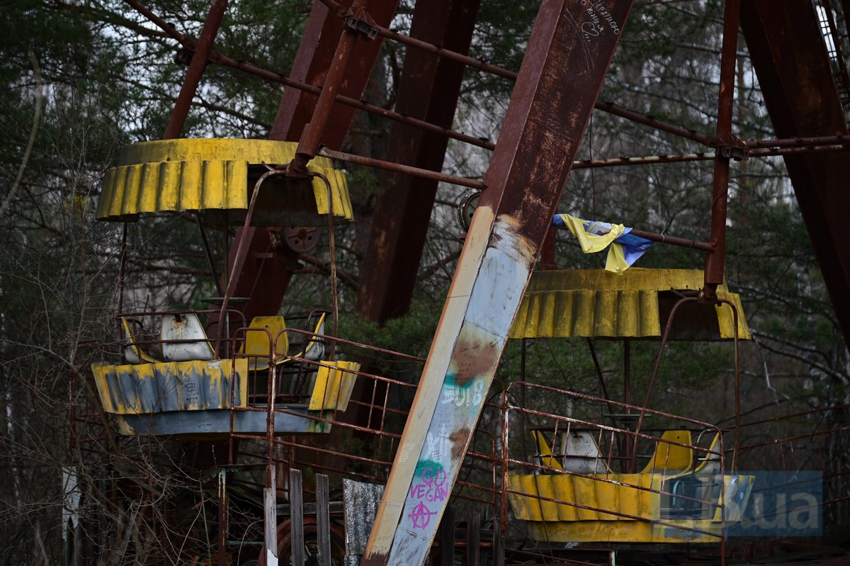 Кабінки колеса огляду