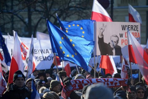 У Польщі пройшли акції протесту проти реформ правлячої партії