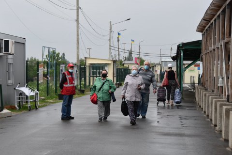 Украинцев из ОРДЛО принудительно перемещают в РФ, – Офис генпрокурора