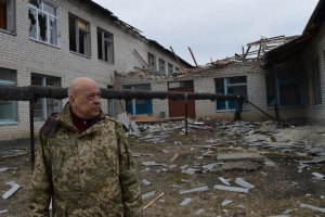 Двое мирных жителей погибли в результате обстрела в Луганской области