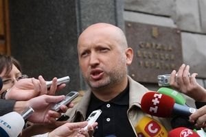 Турчинов: судити Тимошенко за її відсутності - це фарс