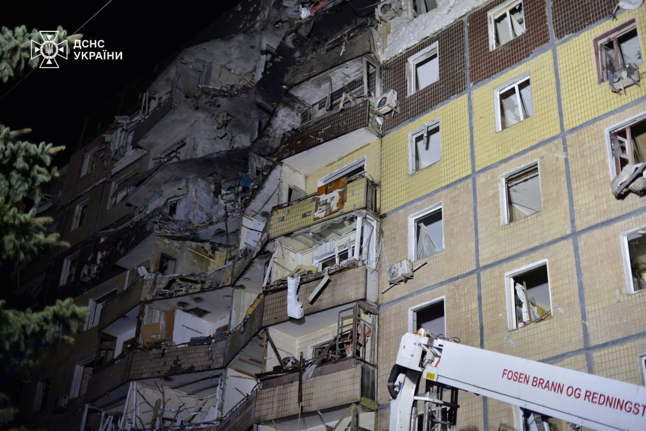   Conséquences du bombardement d'un immeuble de neuf étages à Kryvy Rih