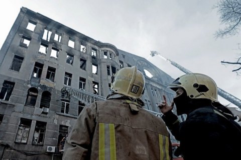 ​Спасатели продолжают разбирать завалы в здании Одесского колледжа