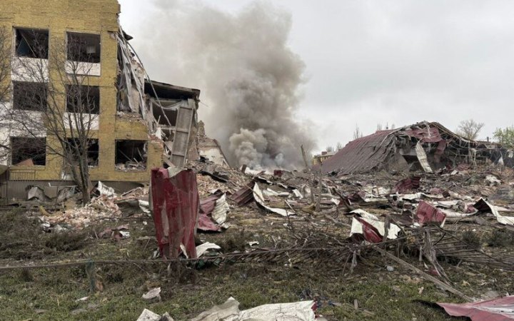 Російська армія пошкодила на Донеччині ще 16 багатоповерхівок