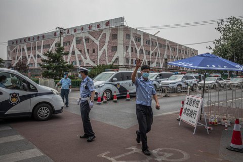 Власти Пекина отменили локальный карантин 