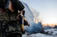 Боевики открыли огонь у Песков, один военный ранен