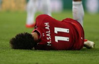 Салах в матче чемпионата Англии получил травму головы и покинул поле на носилках