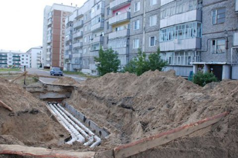 В Киеве из-за прорыва теплосети образовался гейзер высотой в несколько этажей 