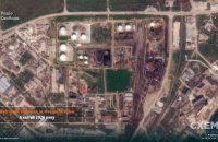 "Схеми" опублікували супутникові знімки пожежі на нафтобазі у Феодосії після ударів ЗСУ 