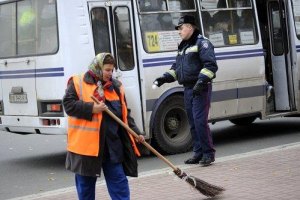 В Киеве поднимут зарплату дворникам, а не руководству ЖЭКов