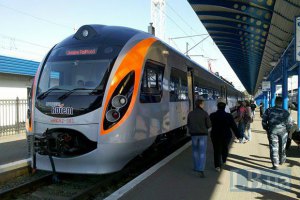 "Укрзалізниця" повертає на маршрут дніпропетровський Hyundai