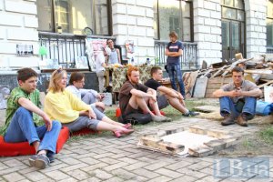 Боротьба за Гостинний двір триває (ФОТОРЕПОРТАЖ)