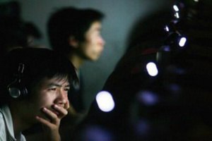 Супружеская пара китайцев продала трех детей ради компьютерных игр