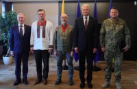 Президент Литви вручив нагороди Залужному, Резнікову та Кулебі