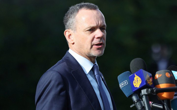 Глава МЗС Нідерландів йде у відставку