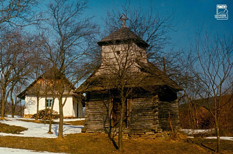 Каплиця в селі Свалявка на Перечинщині (1910 або 1911). Знищена як пам’ятка у 1992.